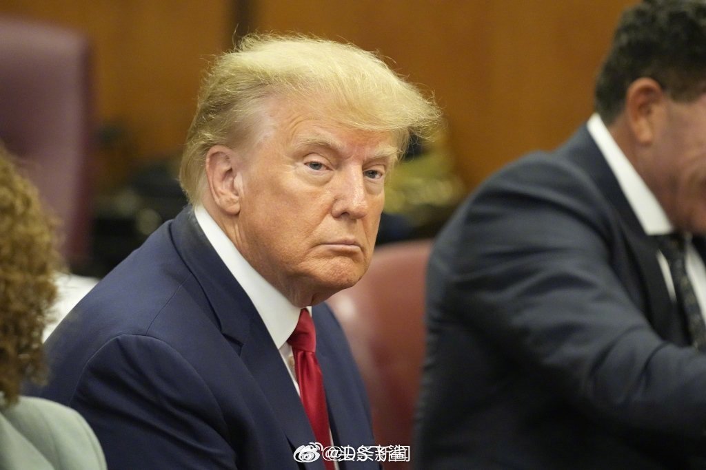 特朗普赔8330万美元特朗普赔掉巨额财产，揭秘背后的故事与教训